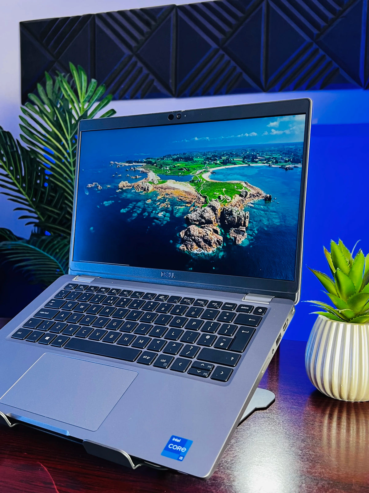 Dell Latitude 5320 — الواجهة الأمامية